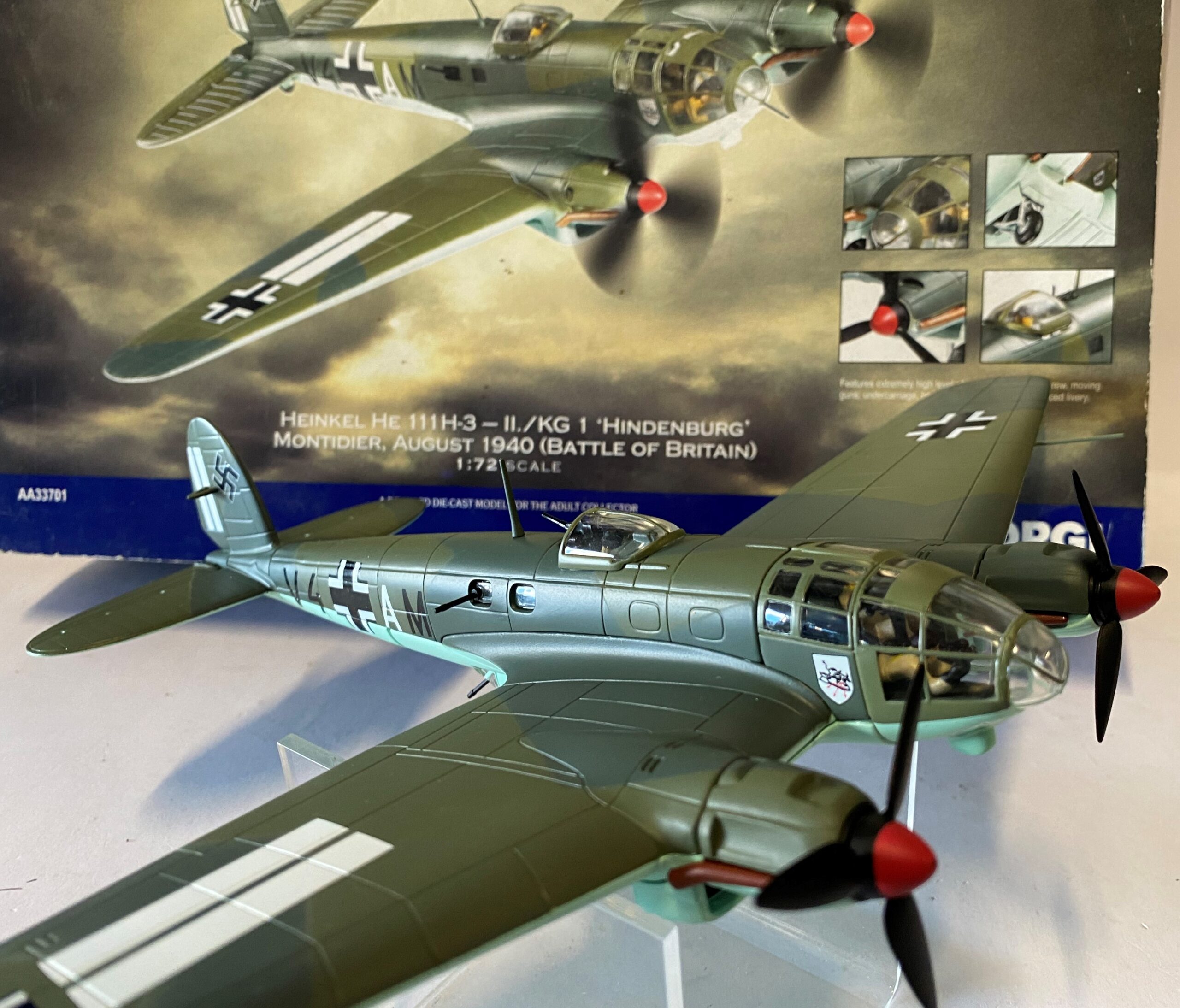 CORGI ハインケルHe111 H-3 ダイキャストモデル AA33701