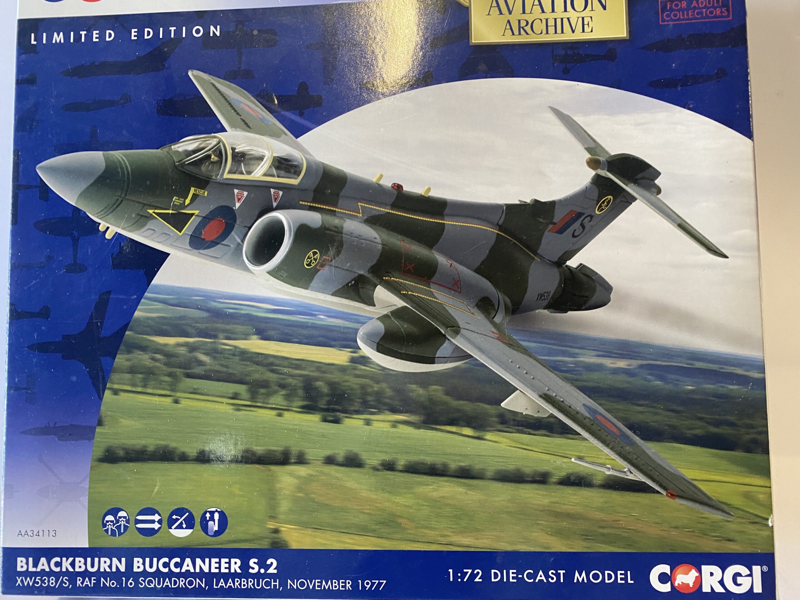 CORGI Blackburn Buccaneer 1/72ダイキャスト 【公式ショッピングサイト】