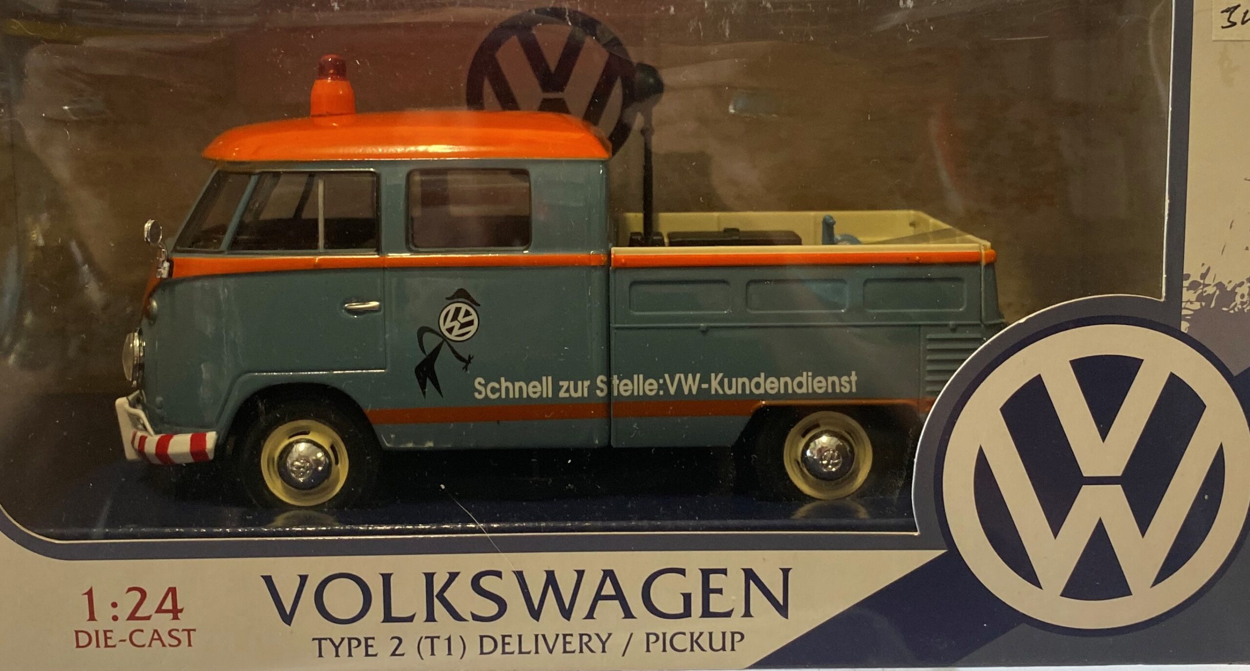 Motor Max VW Type 2 Delivery/Pickup 1:24 - Big Bill's Die Cast