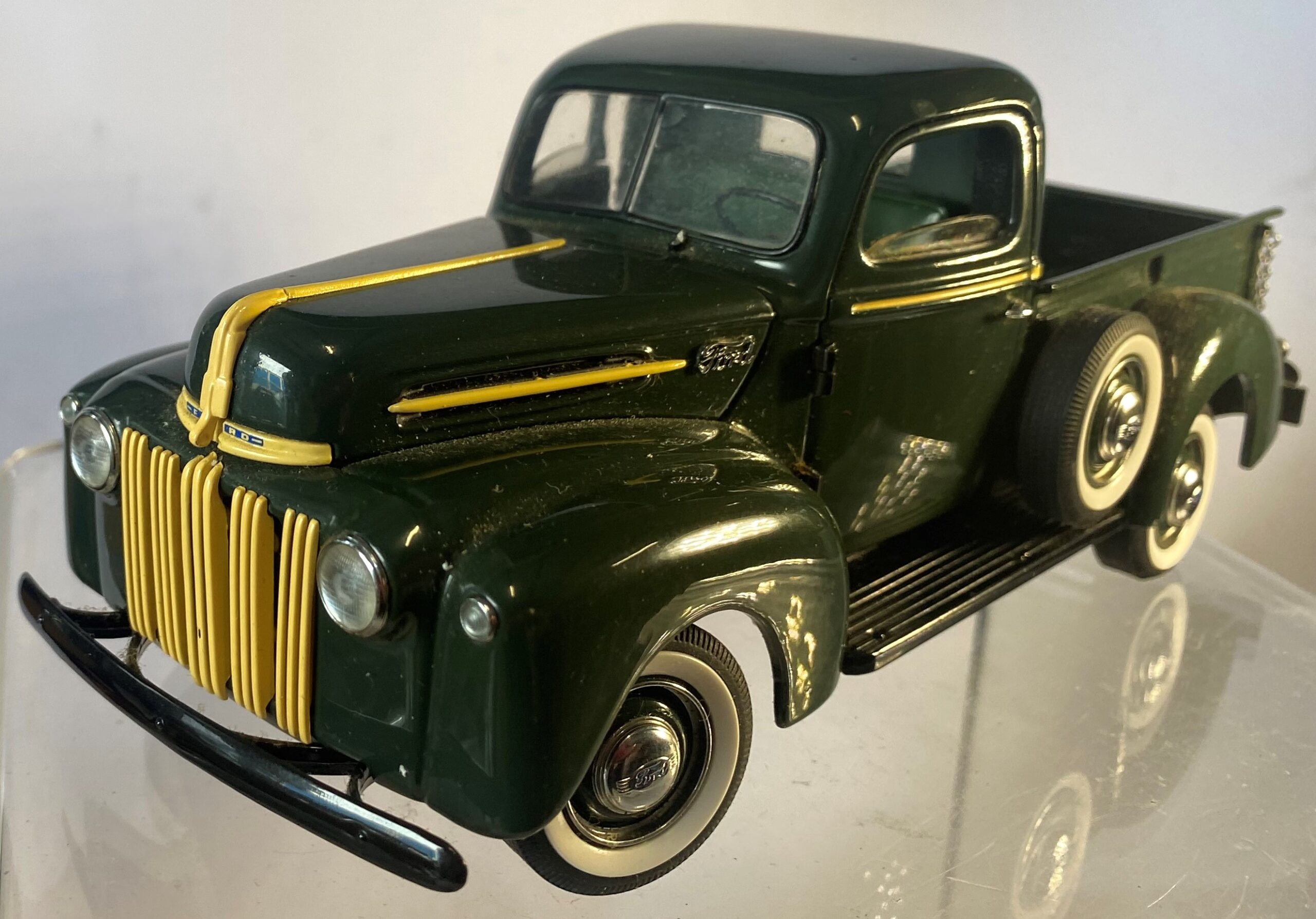 Danbury Mint '42 Ford Pickup 1:24 DM-8 - Big Bill's Die Cast